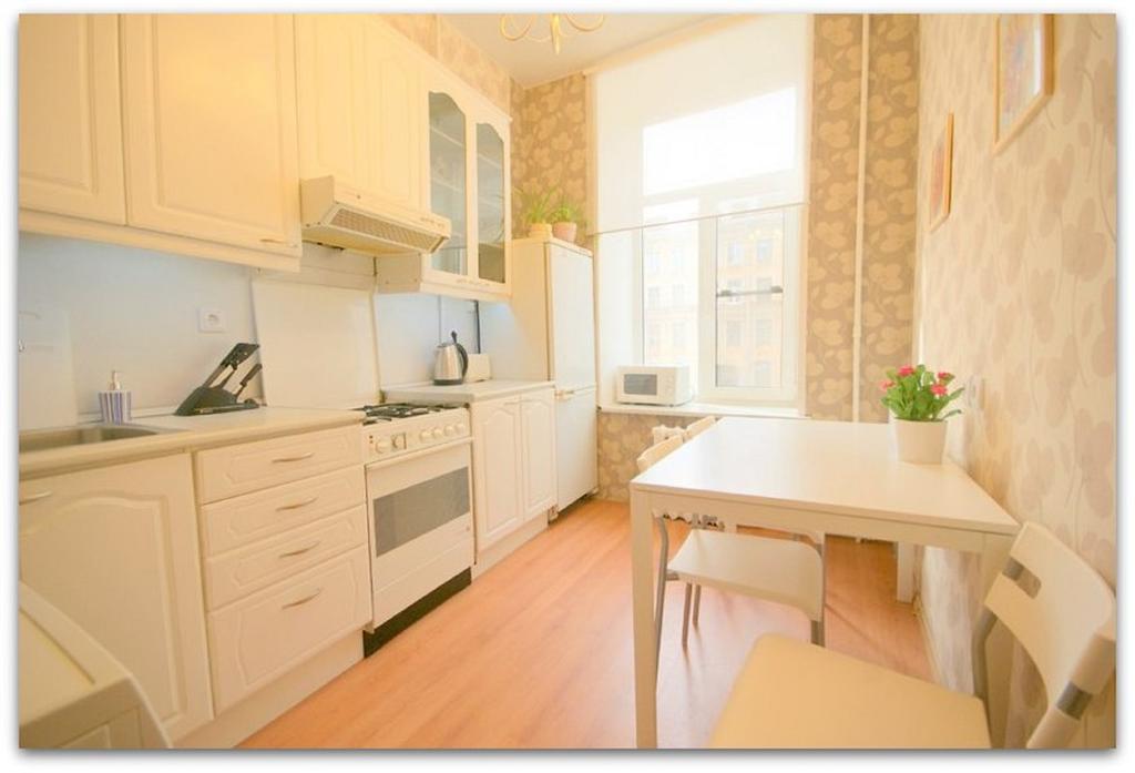 Sutkispb On Troitsky Apartamento San Petersburgo Habitación foto